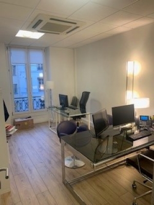 bureau  2.jpg
